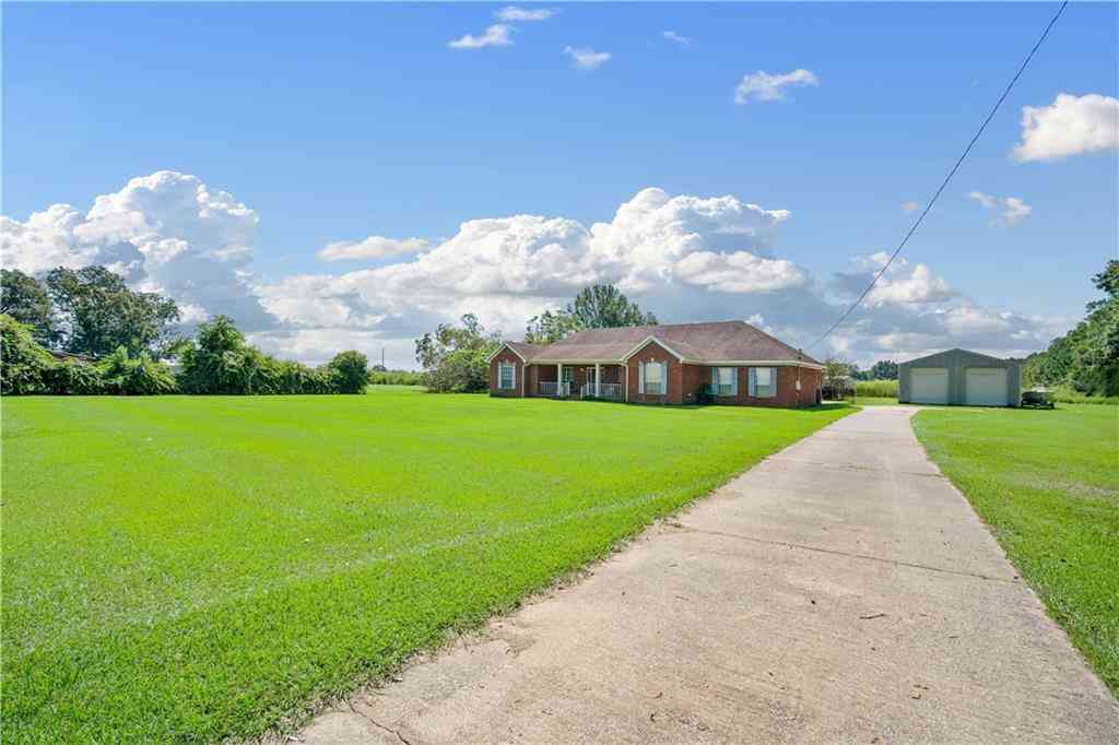 Homes For Sale - 15093 Cat Deakle Road<br/> Mobile County, Grand Bay, AL 36541