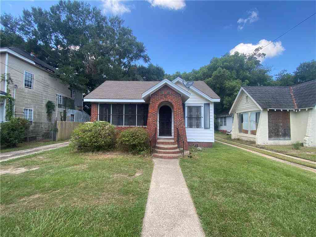 Homes For Sale - 560 Michigan Avenue<br/> Mobile, AL 36604