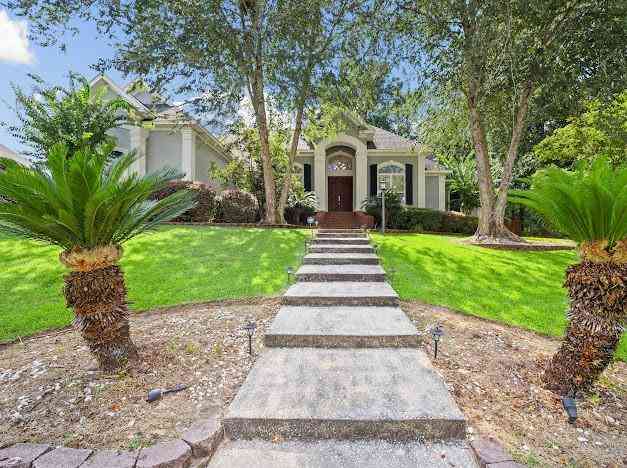 Homes For Sale - 1542 W Stone Hedge Drive<br/> Mobile, AL 36695