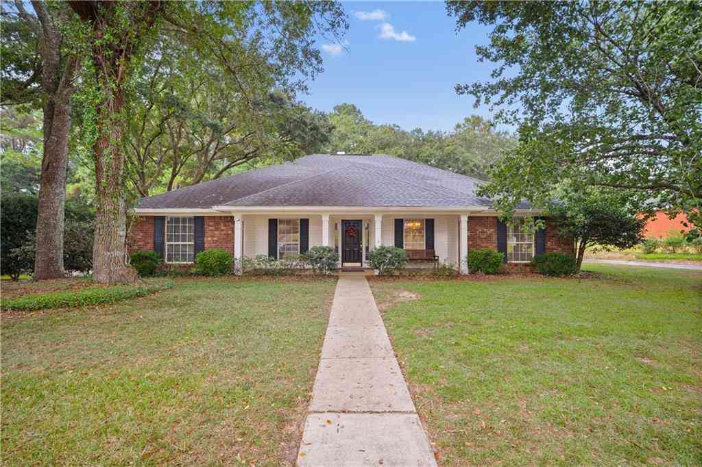 Homes For Sale - 1040 W Wakefield Drive<br/> Mobile, AL 36695