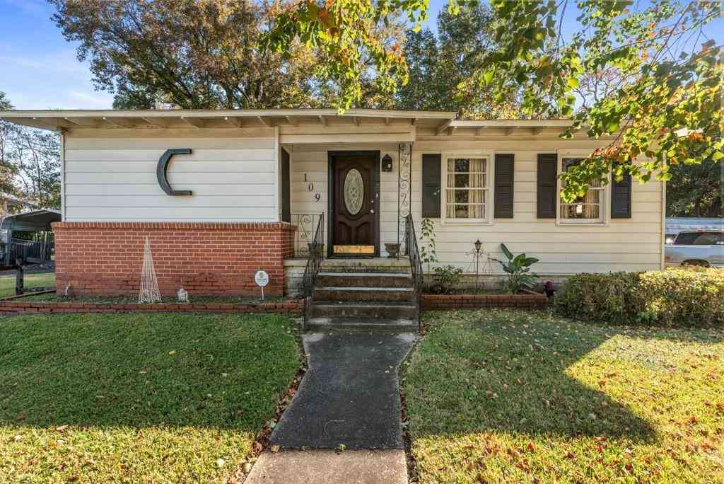 Homes For Sale - 109 Esplanade Avenue<br/> Mobile, AL 36606