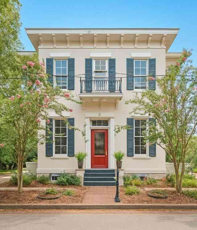 Homes For Sale - 208 S Warren Street<br/> Mobile, AL 36602