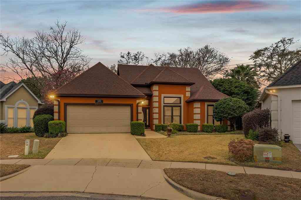 Mobile Home For Sale - 2478 Ashbury Place<br/> Mobile, AL 36693
