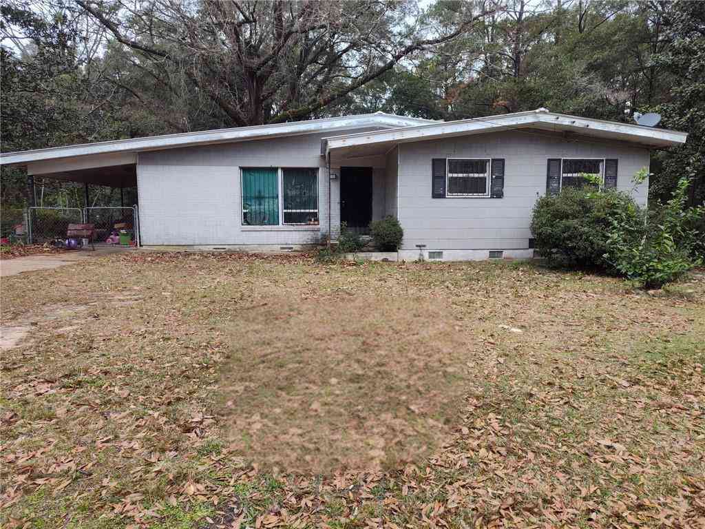 Homes For Sale - 2205 W Beau Terra Drive<br/> Mobile, AL 36618