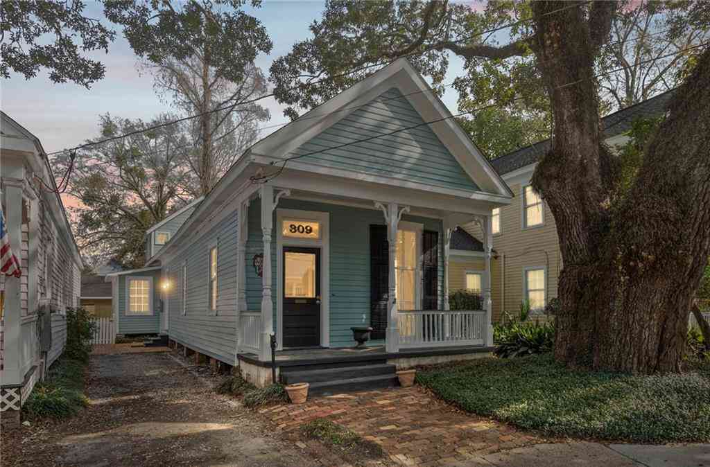 Homes For Sale - 309 Chatham Street<br/> Mobile, AL 36604