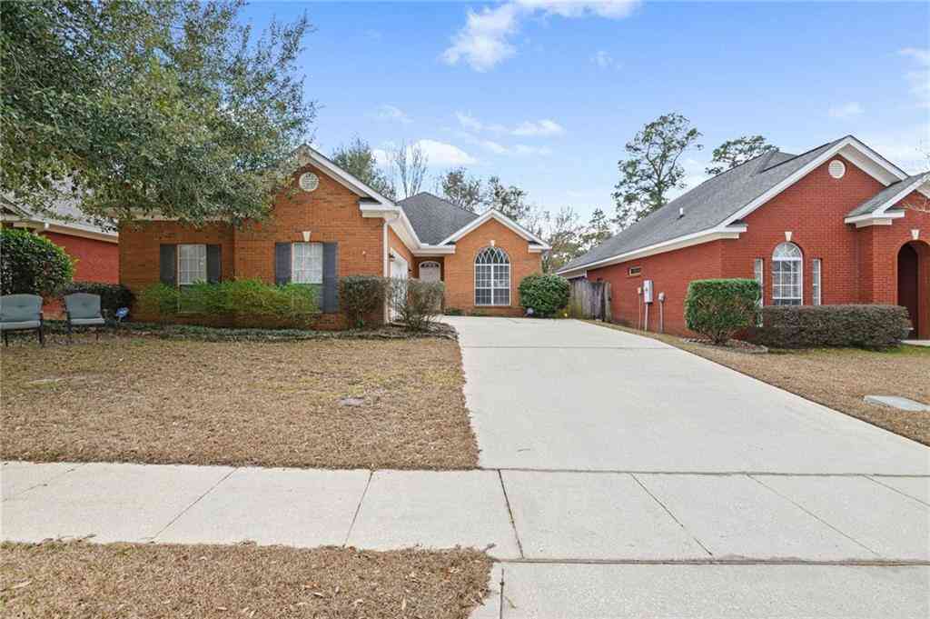 Homes For Sale - 5585 Fairfield Place<br/> Mobile, AL 36609