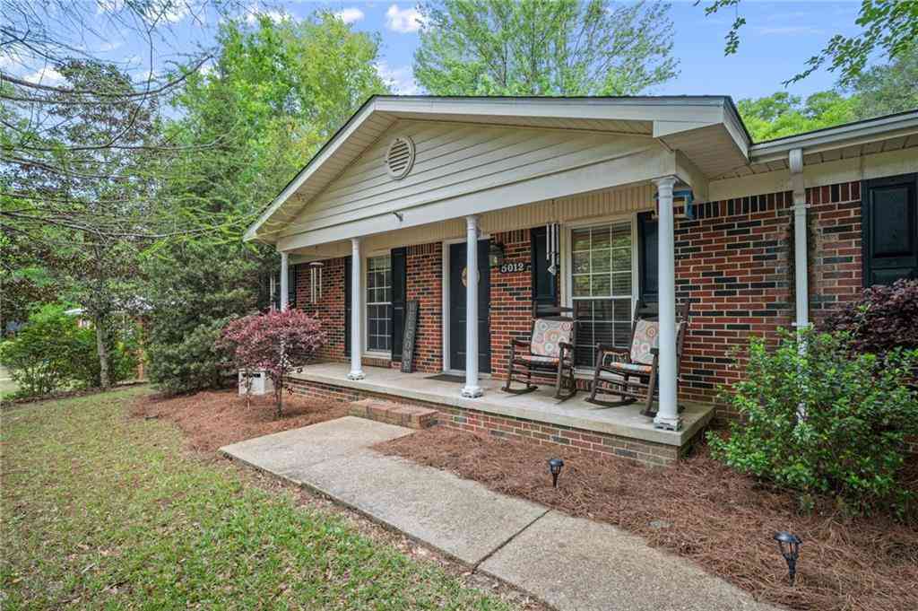 Homes For Sale - 5012 W Burma Road<br/> Mobile, AL 36693