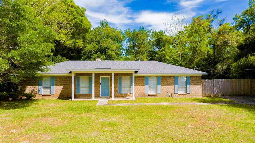 Homes For Sale - 3050 Meadow Lane<br/> Mobile, AL 36618
