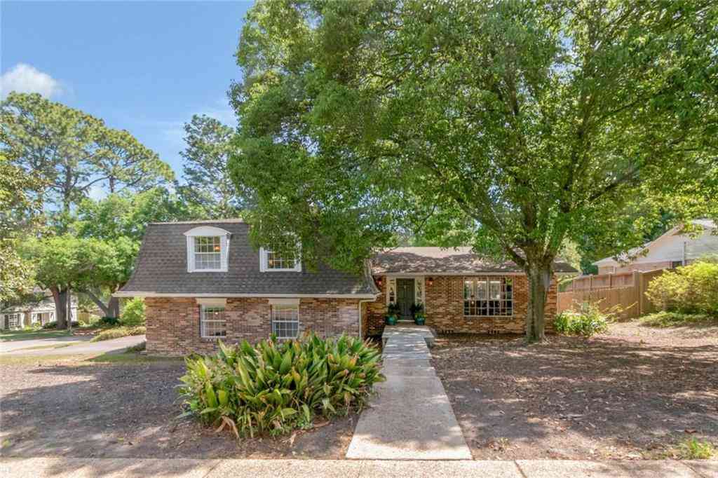 Homes For Sale - 524 Spring Park Drive<br/> Mobile, AL 36608