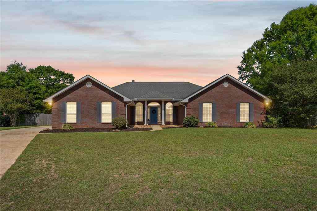 Homes For Sale - 1445 N Hunters Court<br/> Mobile, AL 36695