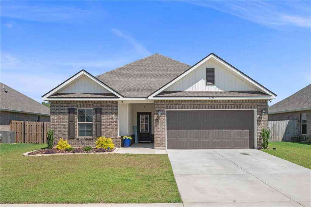 Homes For Sale - 17087 Delta Avenue<br/> Baldwin County, Robertsdale, AL 36567