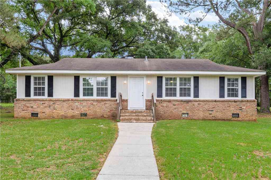 Multifamily For Rent - 5015 W Santos Drive<br/> Mobile, AL 36619