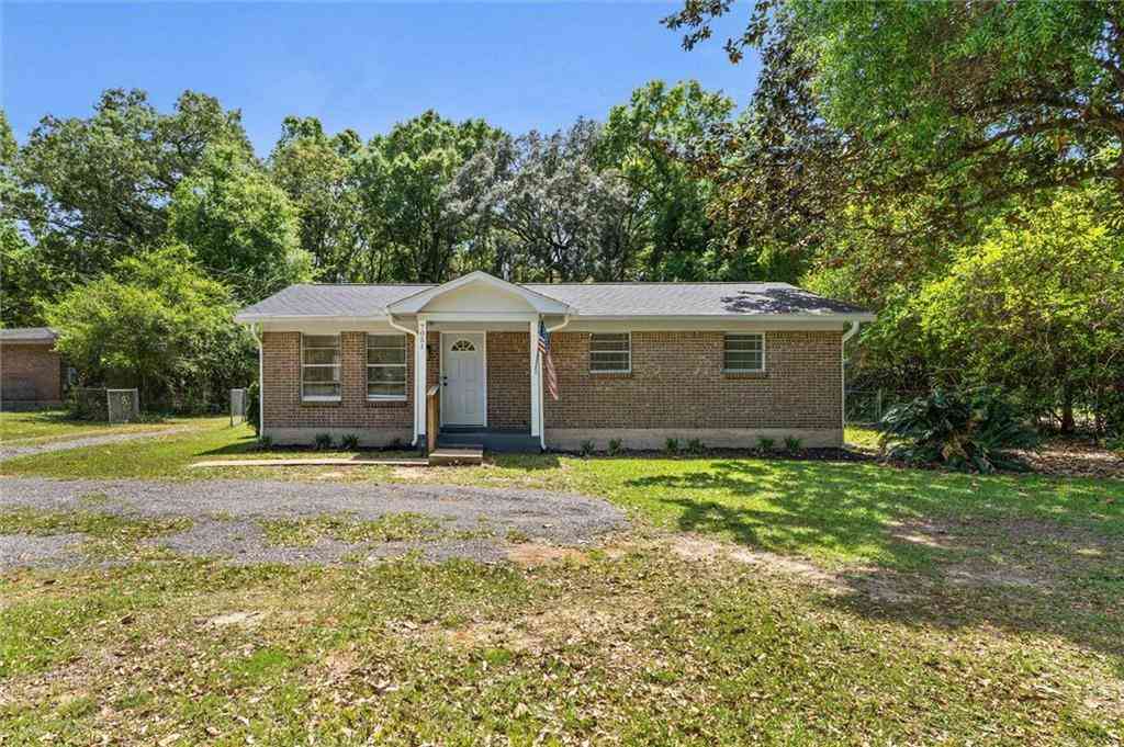 Homes For Sale - 7051 Cambridge Drive<br/> Mobile, AL 36619