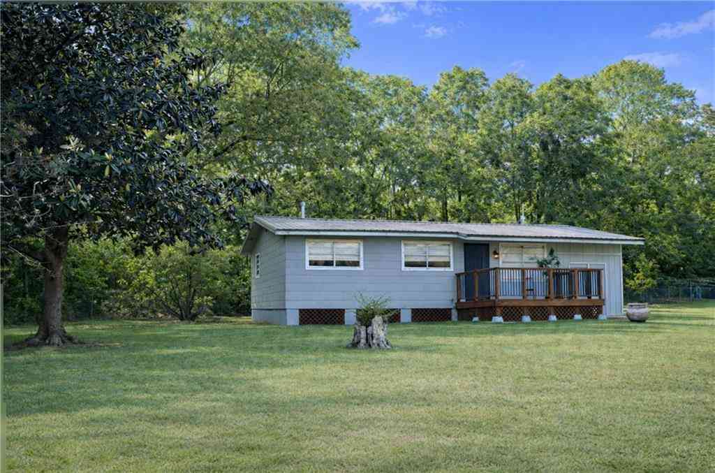 Homes For Sale - 100 Turner Lane<br/> Eight Mile, AL 36613
