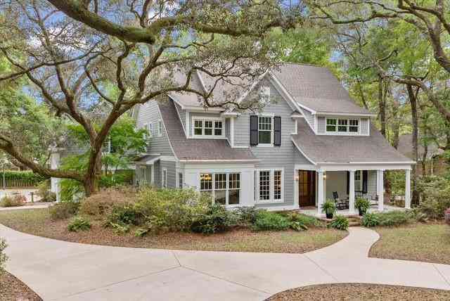 Homes For Sale - 6100 Oakwood Lane<br/> Fairhope, AL 36532