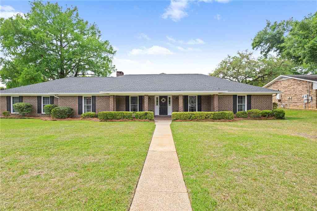 Homes For Sale - 1290 E Spring Valley Drive<br/> Mobile, AL 36693