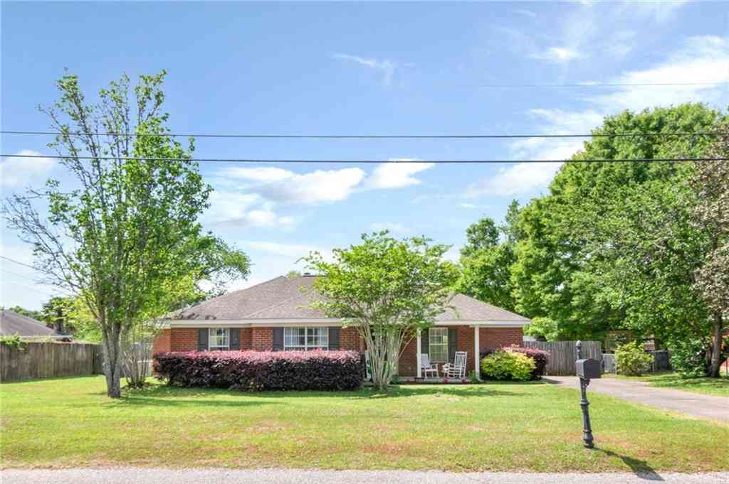Homes For Sale - 2065 S Whip-poor-will Court<br/> Semmes, AL 36575