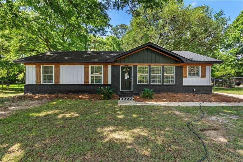 Homes For Sale - 121 Mathieson Avenue<br/> Saraland, AL 36571