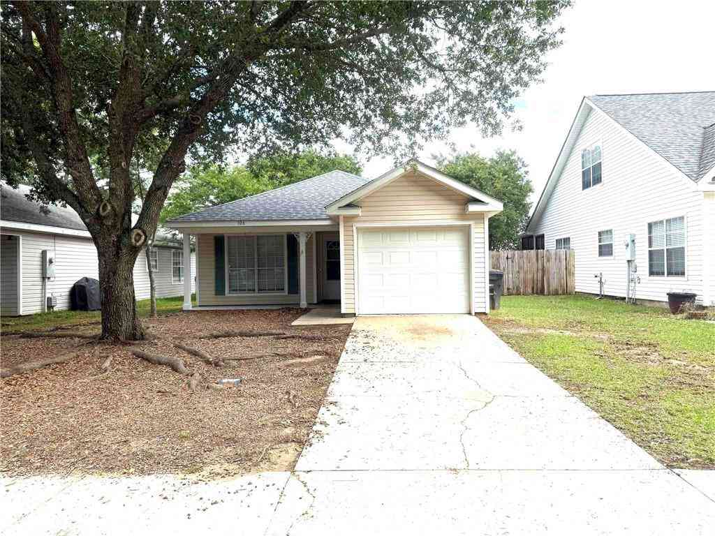 Homes For Rent - 106 Northchase Court<br/> Fairhope, AL 36532