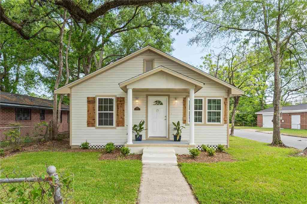 Homes For Sale - 900 Summerville Street<br/> Mobile, AL 36617