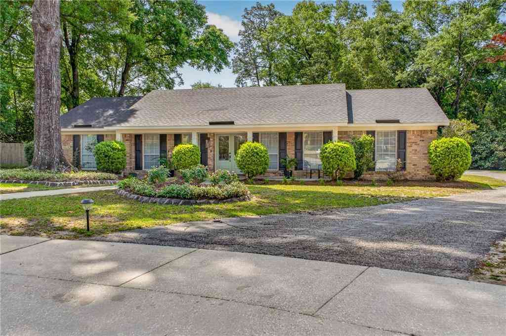 Homes For Sale - 6401 Shetland Court<br/> Mobile, AL 36695