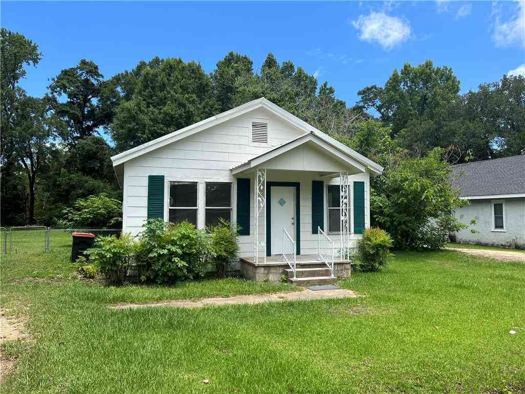 Homes For Rent - 110 W 15th Street<br/> Bay Minette, AL 36507
