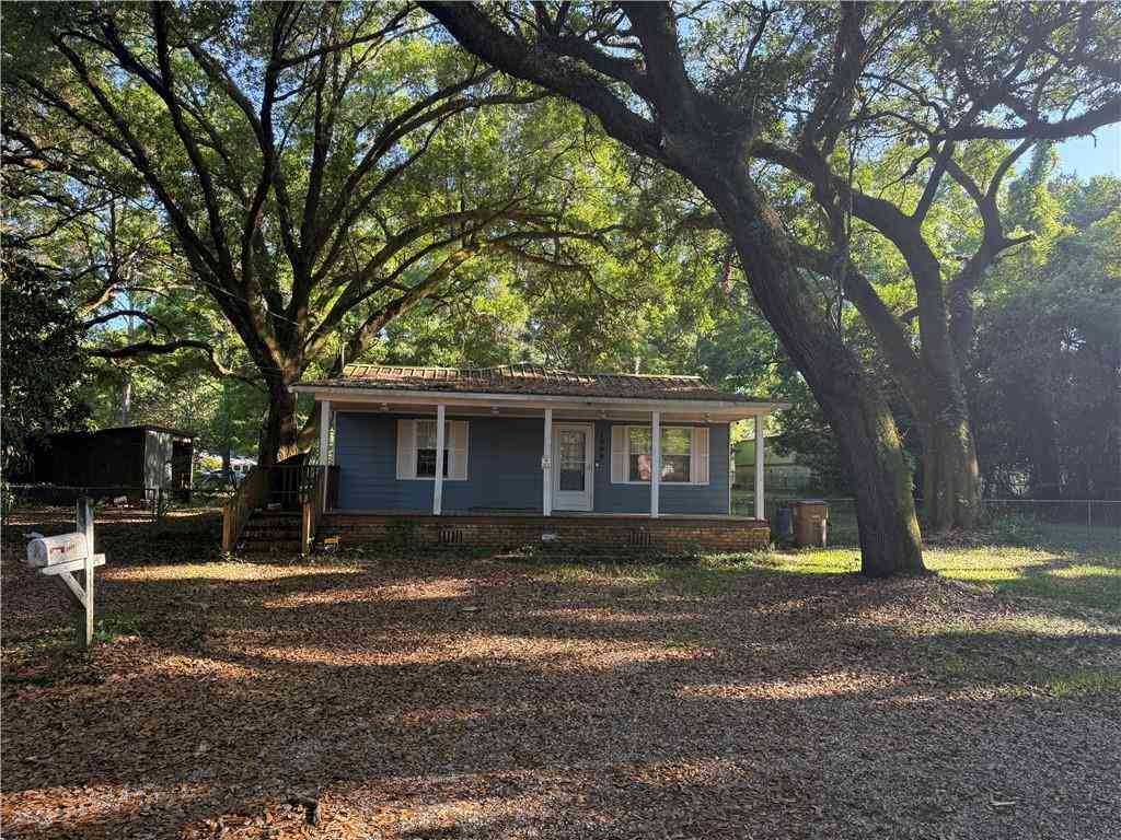Homes For Sale - 1909 Brill Road<br/> Mobile, AL 36605