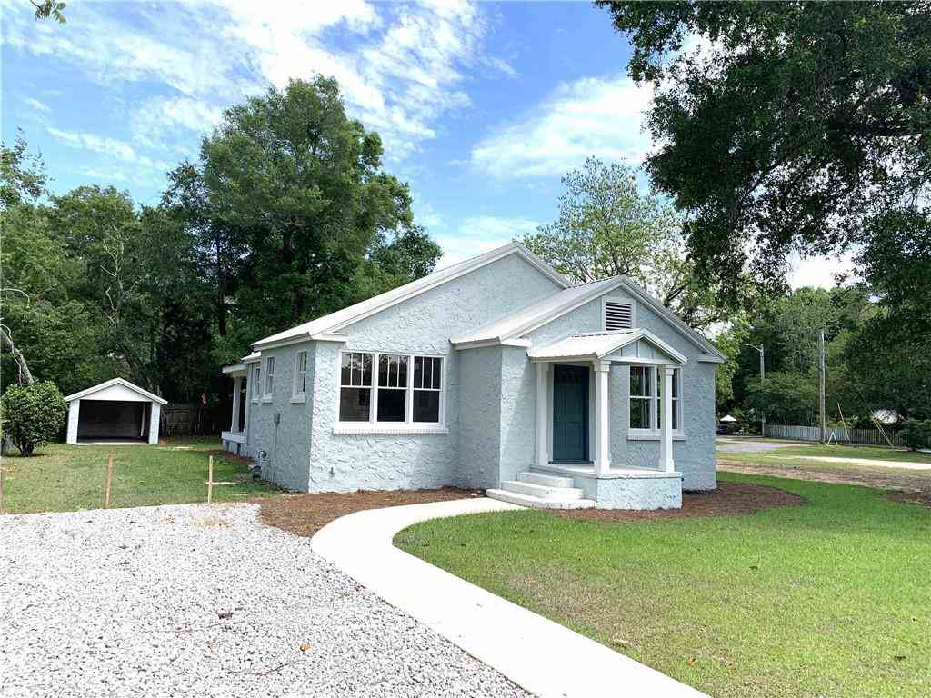 Homes For Sale - 309 Section Street<br/> Fairhope, AL 36532