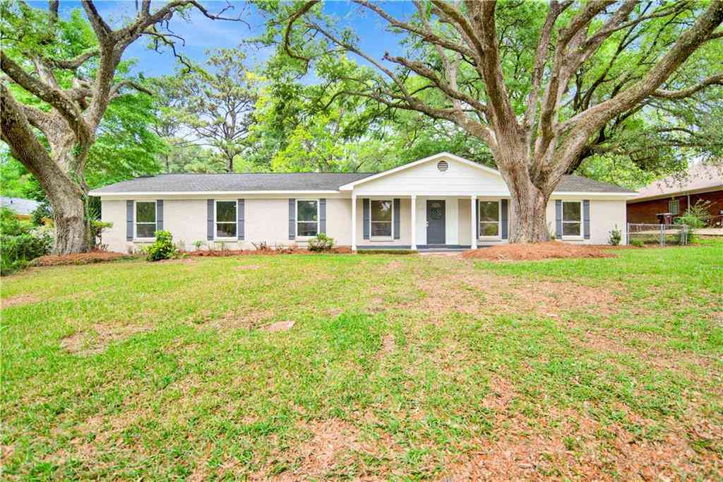 Homes For Sale - 322 W Thunderbird Drive<br/> Mobile County, Satsuma, AL 36572