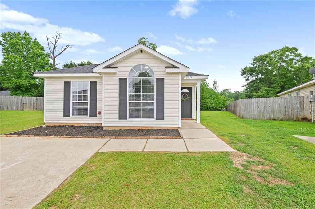Homes For Sale - 8711 Londonderry Court<br/> Mobile, AL 36695