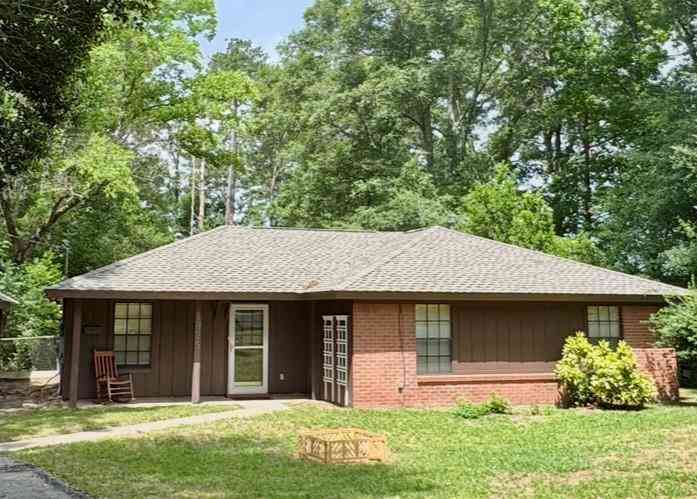 Homes For Sale - 1925 Sandy Creek Drive<br/> Semmes, AL 36575