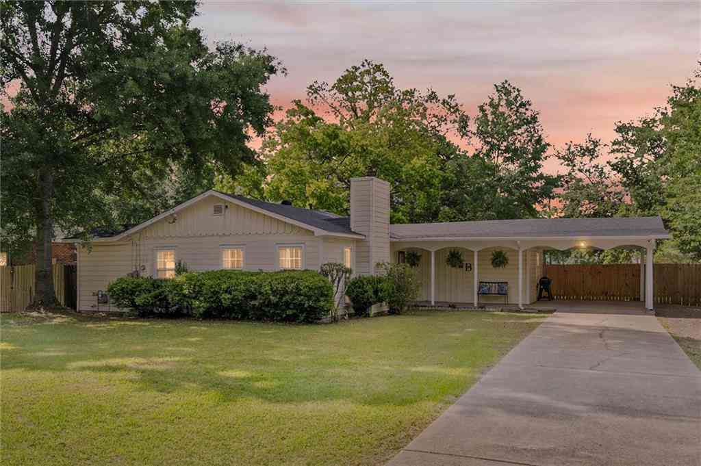 Homes For Sale - 327 1st Avenue<br/> Saraland, AL 36571