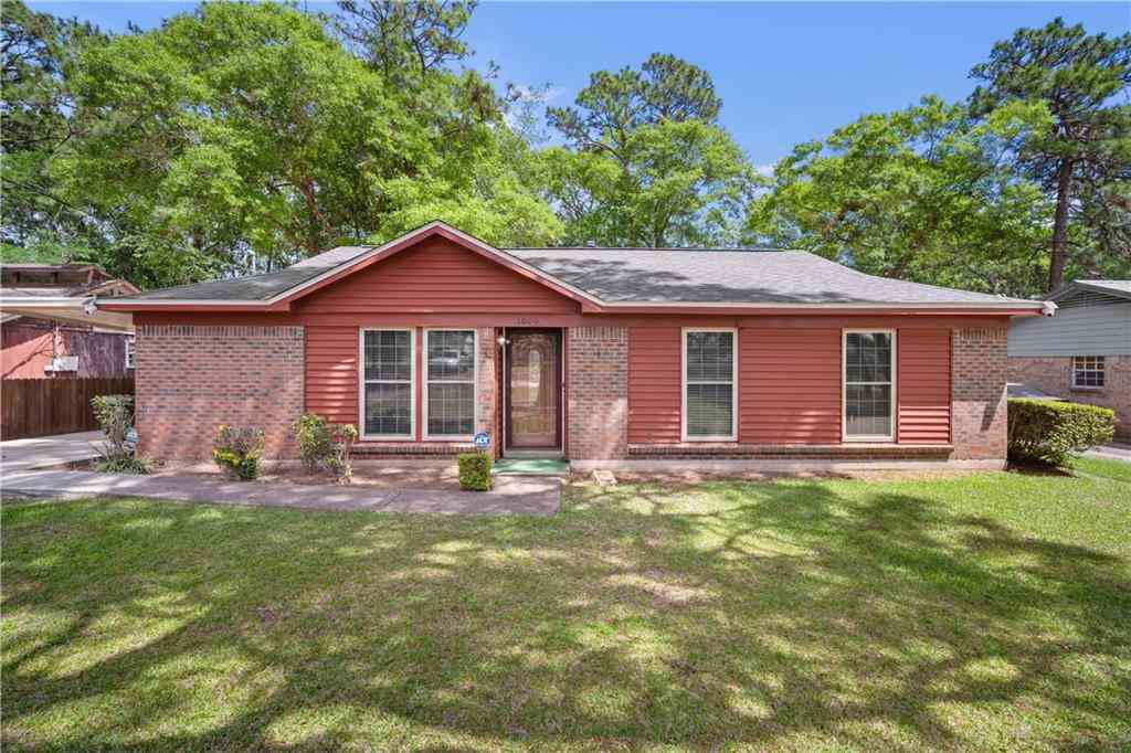 Homes For Sale - 1020 Middle Ring Road<br/> Mobile, AL 36608