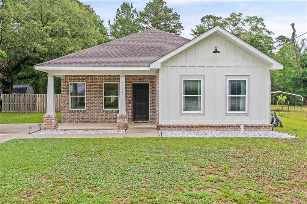 Homes For Sale - 1014 Martha Alleyn Drive<br/> Saraland, AL 36571