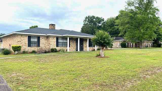 Homes For Sale - 1911 Chase Drive<br/> Saraland, AL 36571