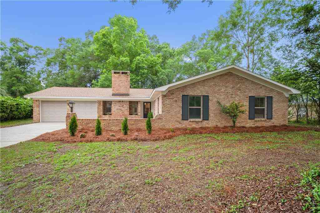 Homes For Sale - 1611 Chase Drive<br/> Saraland, AL 36571