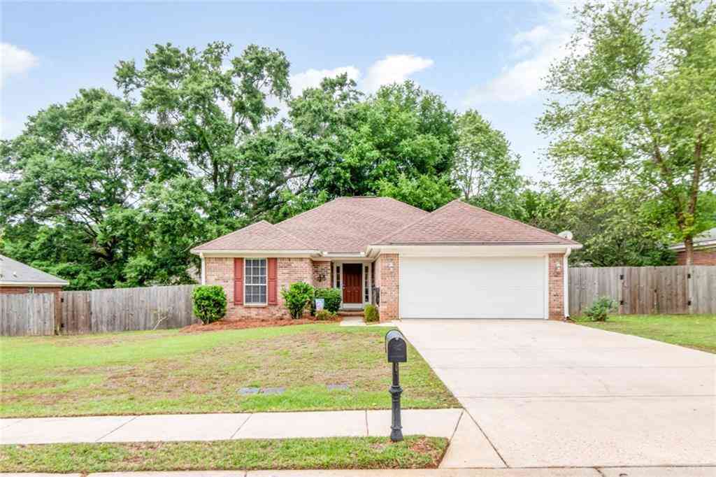 Homes For Sale - 7547 Elizabeth Drive<br/> Daphne, AL 36526