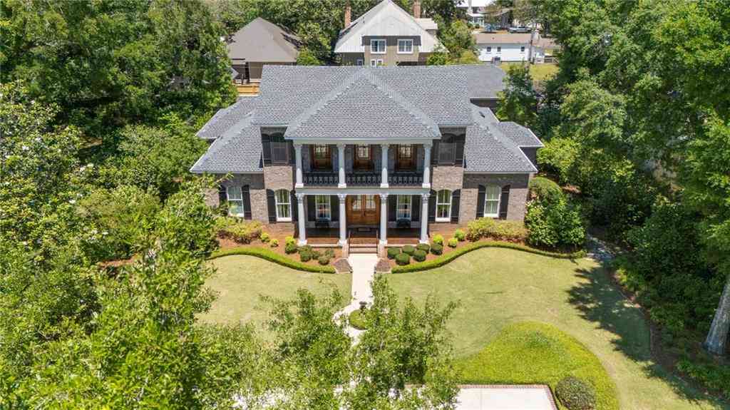 Homes For Sale - 113 Oak Avenue<br/> Fairhope, AL 36532