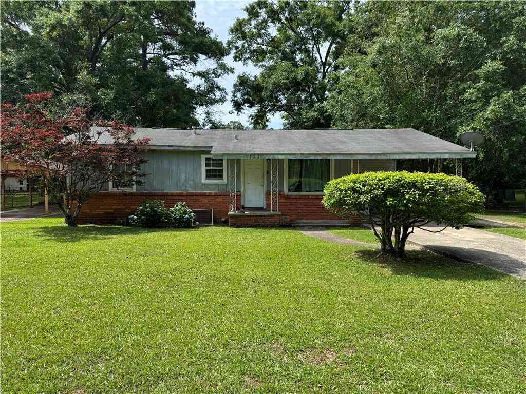 Homes For Sale - 123 Clark Avenue<br/> Saraland, AL 36571