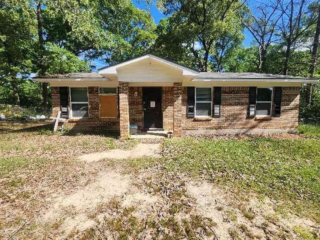 Homes For Sale - 9300 Agee Road<br/> Semmes, AL 36575