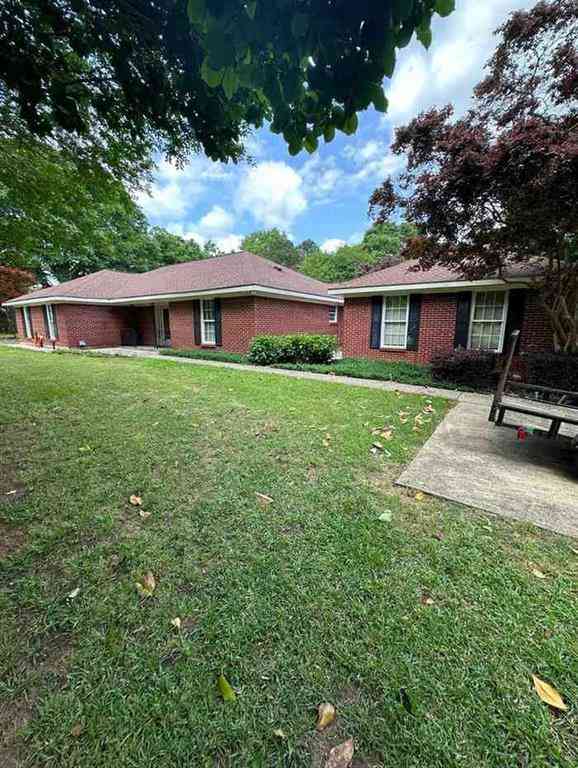 Homes For Sale - 10550 Mclaughlin Lane<br/> Mobile, AL 36608