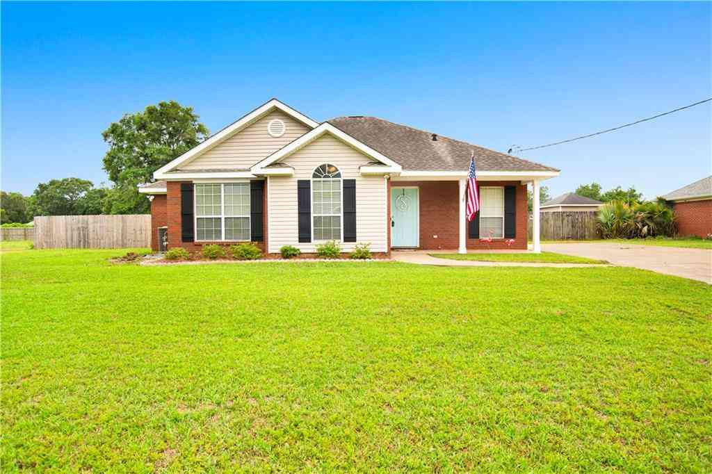 Homes For Sale - 10729 Southern Oaks Court<br/> Grand Bay, AL 36541