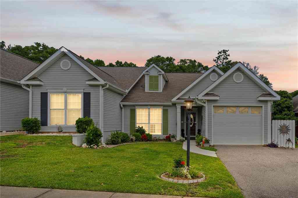 Homes For Sale - 314 N Spring Lake Drive<br/> Mobile, AL 36695