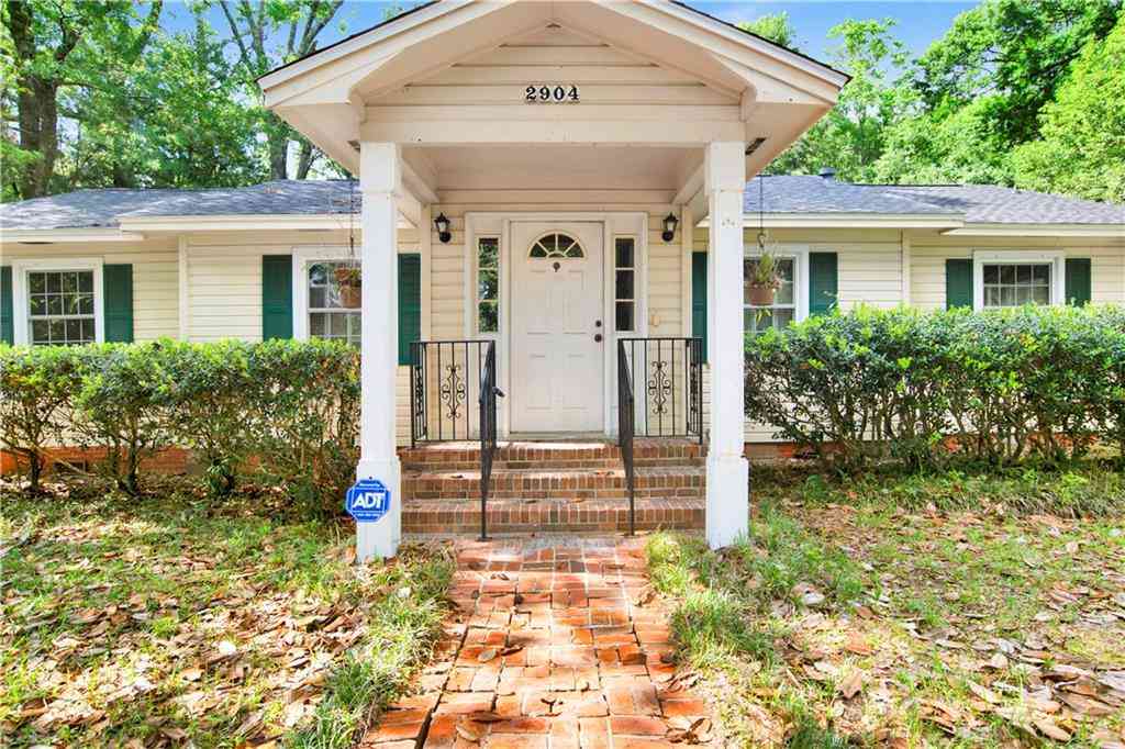 Homes For Sale - 2904 Cottage Hill Road<br/> Mobile, AL 36606