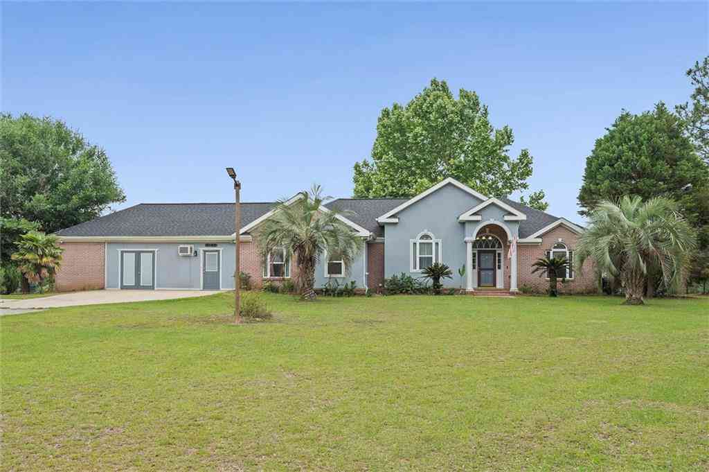 Homes For Sale - 8145 Elizabeth Street<br/> Citronelle, AL 36522