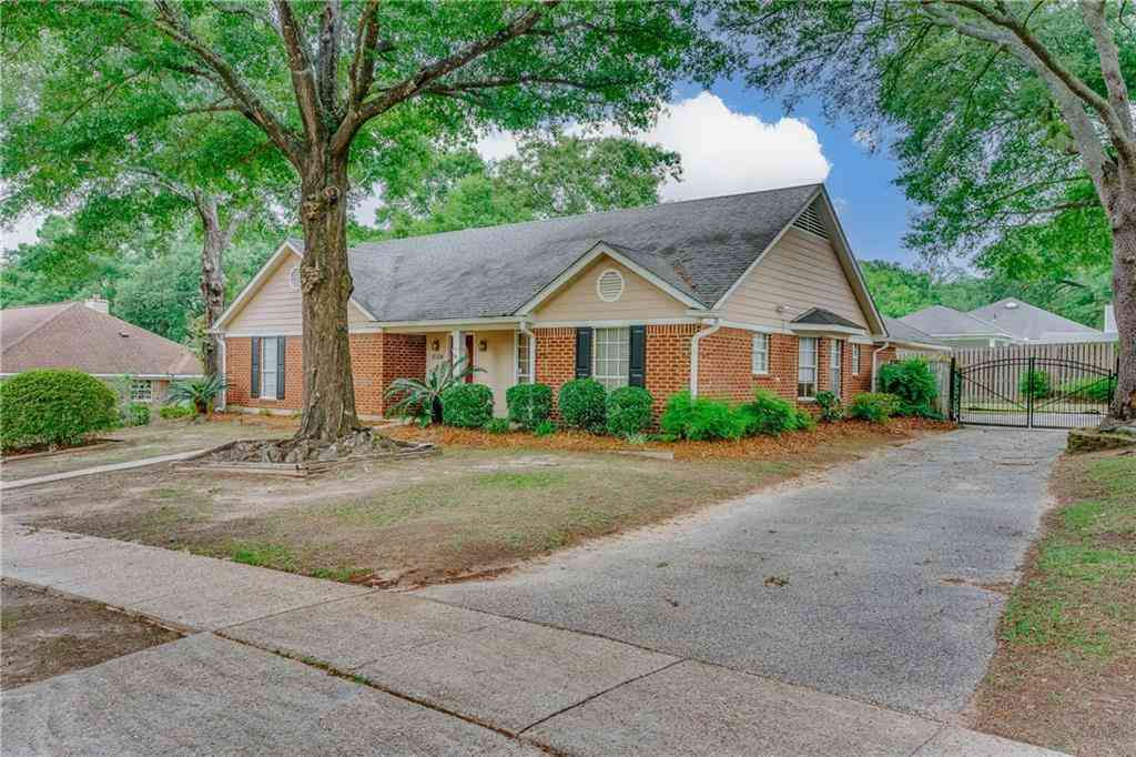 Homes For Sale - 6124 S Lindholm Drive<br/> Mobile, AL 36693
