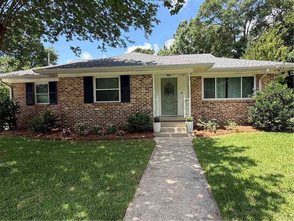 Homes For Sale - 304 Durande Drive<br/> Mobile, AL 36606