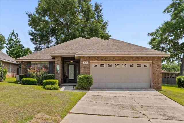 Homes For Sale - 2551 E Bluebeard Lane<br/> Mobile, AL 36695