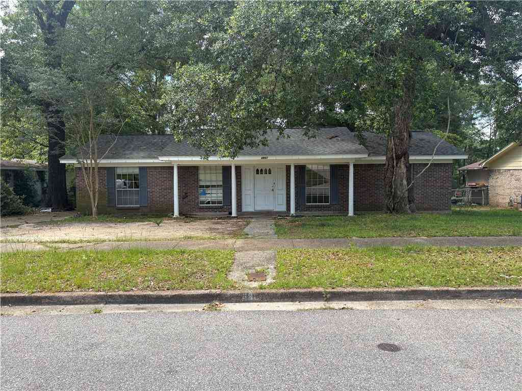 Homes For Sale - 4861 N Woodcliff Drive<br/> Mobile, AL 36693