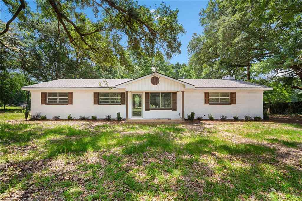 Homes For Sale - 10161 Pollard Road<br/> Semmes, AL 36575